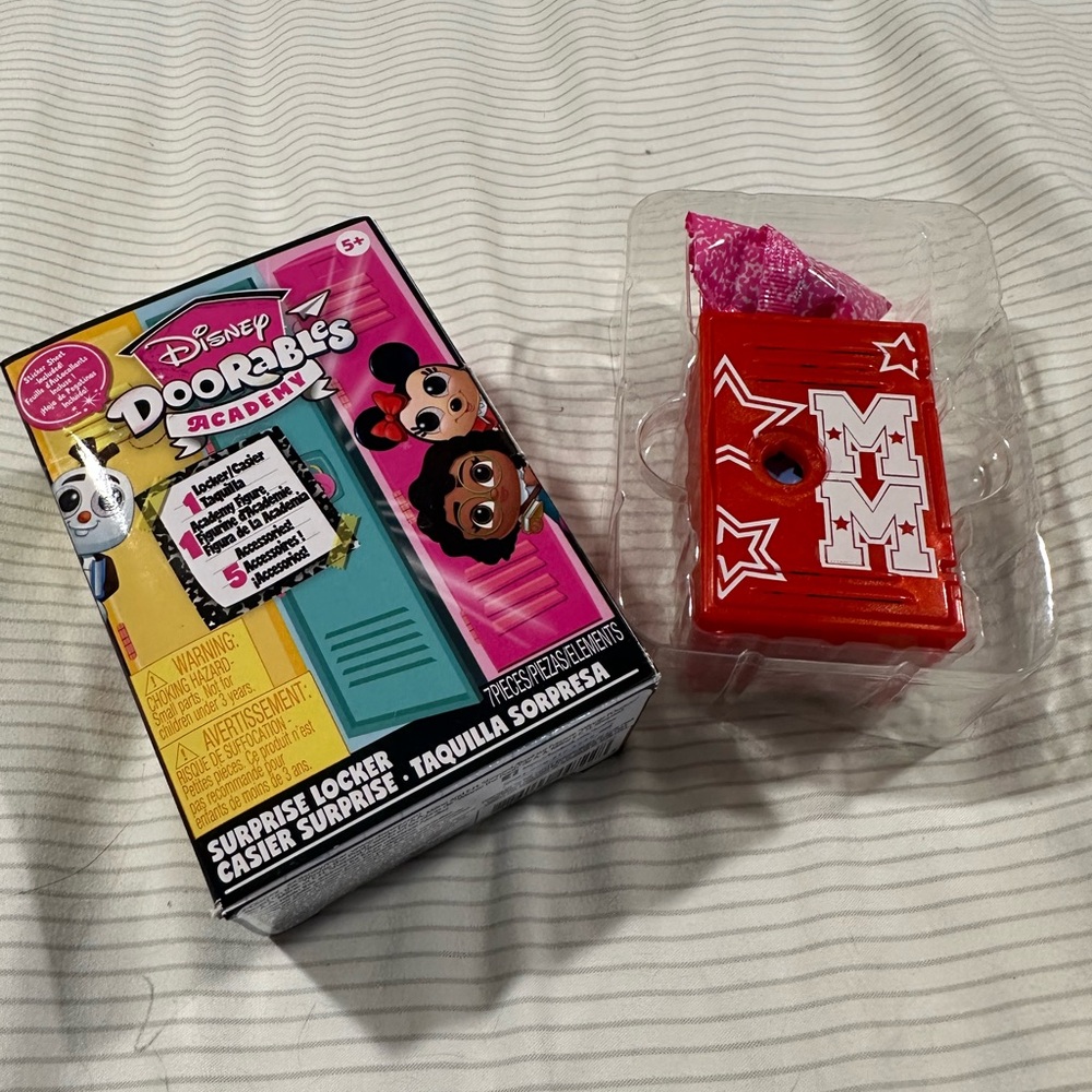 Disney Doorables Surprise Locker